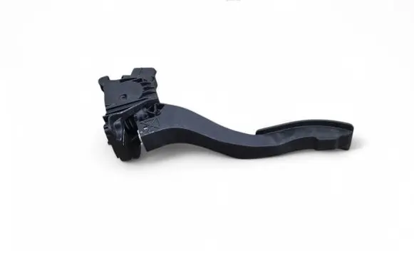 Volkswagen Tiguan Accelerator throttle pedal 5Q1723503J
