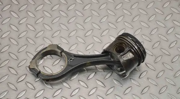 Mercedes-Benz Sprinter W906 Piston 8340E