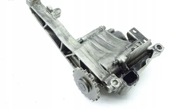 Mercedes-Benz S W221 Oil pump A6421810647