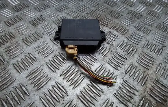 Opel Movano B Parking PDC control unit/module 8201015177 8201015177B