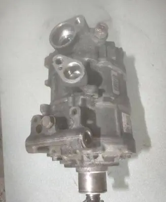Audi A4 S4 B9 Air conditioning (A/C) compressor (pump) 8W5816803