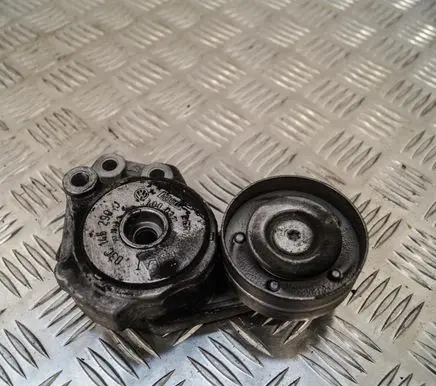 Volkswagen PASSAT B7 Other engine bay part 03C145299J
