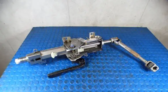 Steering wheel axle set