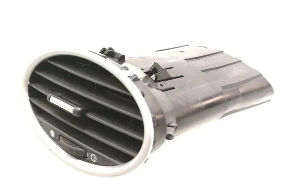 Ford Focus Dashboard side air vent grill/cover trim 4M51A014L21BC