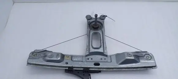 Rear door manual window regulator