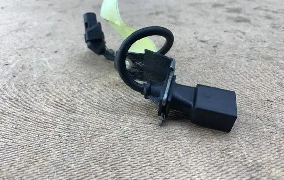 BMW 7 E65 E66 Crankshaft speed sensor 7809334 13627809334 13627787192