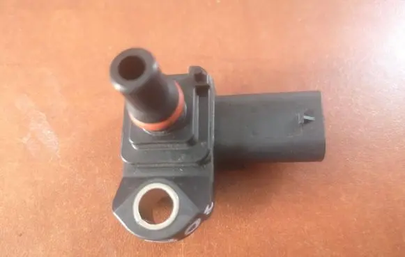 BMW 4 F32 F33 Air pressure sensor 8637896