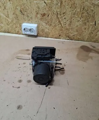 Nissan Note (E11) ABS Pump 0265235047