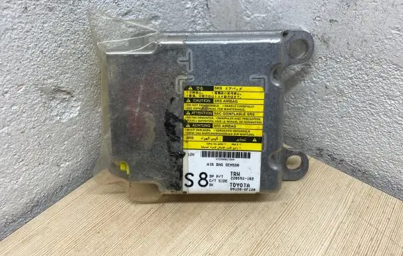 Toyota Verso Airbag control unit/module 891700F120 220591102