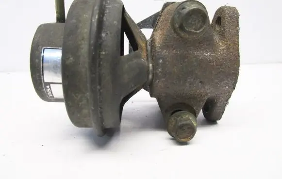 Nissan Primera EGR valve