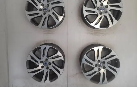 Volvo XC60 R17 alloy rim 31302112