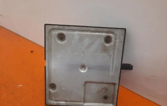 Audi A4 S4 B7 8E 8H Fan control module 8E0907279L