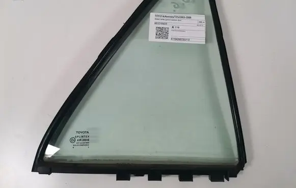 Toyota Avensis T250 Rear vent window glass 68123-05070
