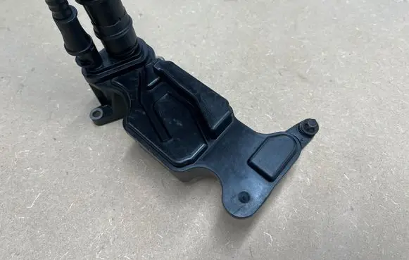 Mercedes-Benz GLC X253 C253 Breather/breather pipe/hose A2700180000 1090004S01