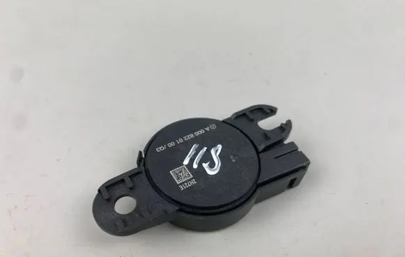 Mercedes-Benz CLA C118 X118 Parking PDC sensor speaker A0008220100