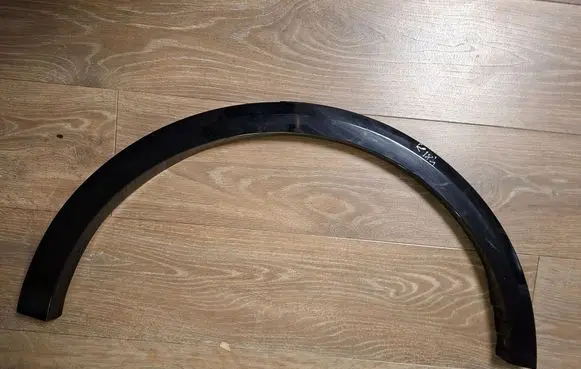 Ford Capri EV Rear fender molding trim R2KBR286D03B