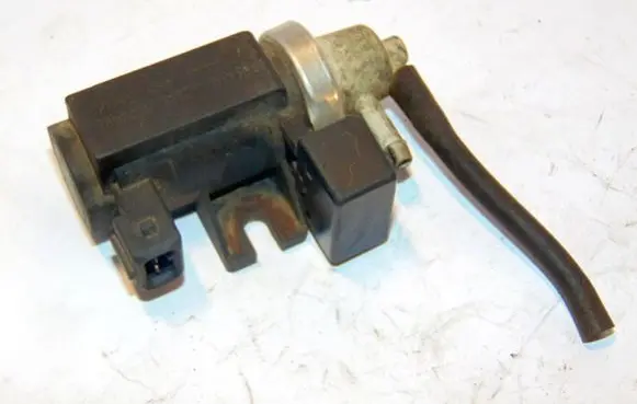Opel Astra G Electromagnetic valve 5851039 897215331 8972183310