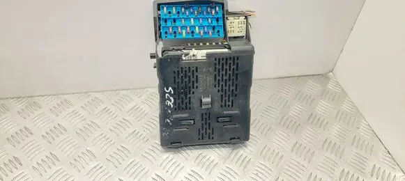 Renault Scenic I Fuse module 8200029342A S108502610C 7703397911