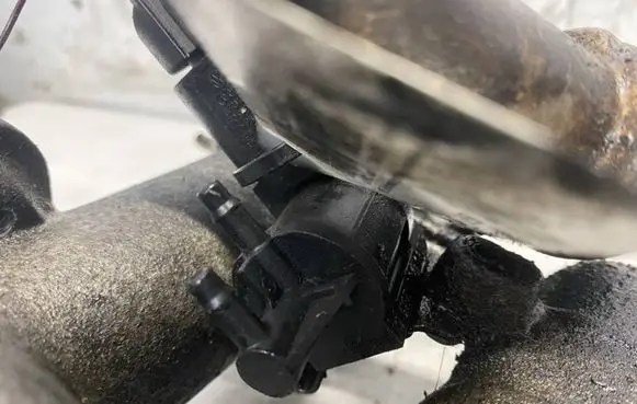 Audi A3 S3 8L Turbo solenoid valve