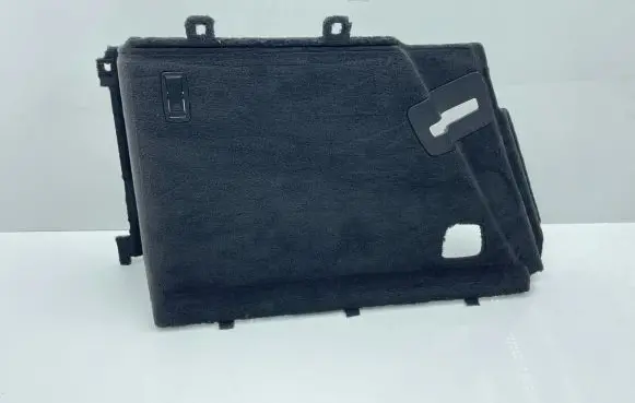 Trunk/boot lower side trim panel
