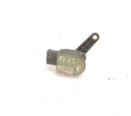 Headlight/headlamp level sensor