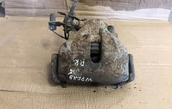 Skoda Superb B5 (3U) Front brake caliper