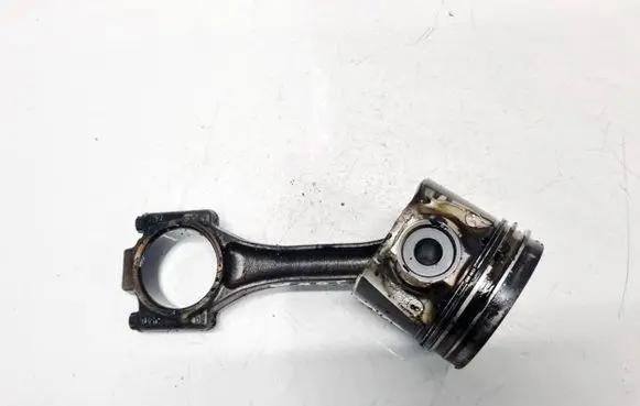 Volkswagen Bora Piston with connecting rod