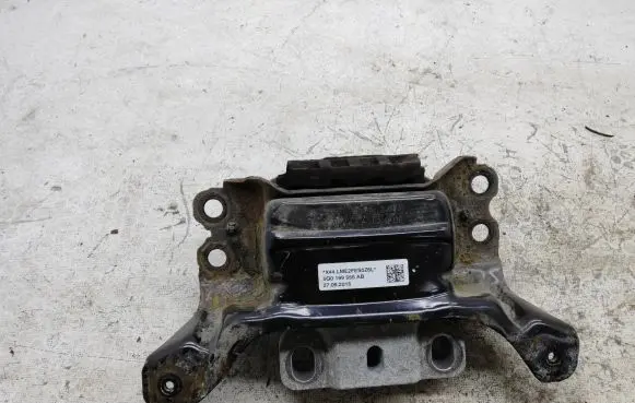 Volkswagen Golf Sportsvan Engine mount bracket 5Q0199555AB 27052015