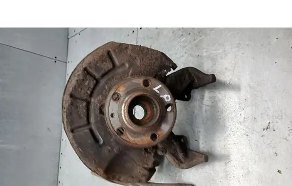 Skoda Fabia Mk1 (6Y) Front wheel hub spindle knuckle ZWROTNICALEWA