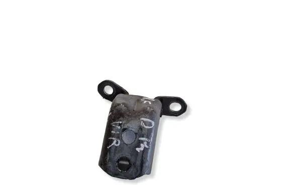 Nissan Qashqai Front door upper hinge 