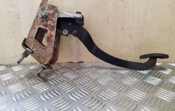 Clutch pedal