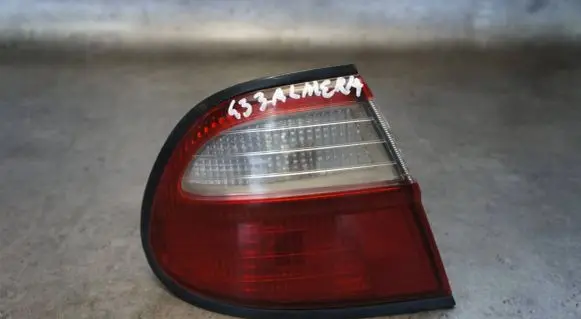 Nissan Almera Rear/tail lights