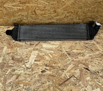 Volvo V70 Intercooler radiator 8802910