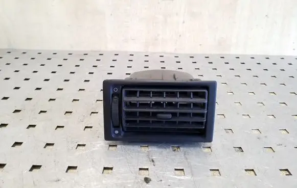 Volkswagen Transporter - Caravelle T4 Dashboard side air vent grill/cover trim 7D1819703 701819709A