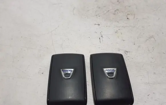 Dacia Duster II Ignition key/card 285C76112R