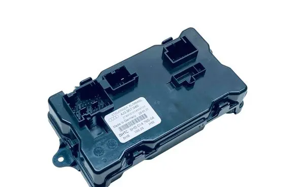 Audi E-tron GT Air conditioning/heating control unit 4J3907040
