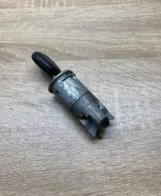 Renault Megane I Ignition lock 7700419012