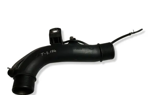 Toyota Avensis T250 Intercooler hose/pipe 173620R011