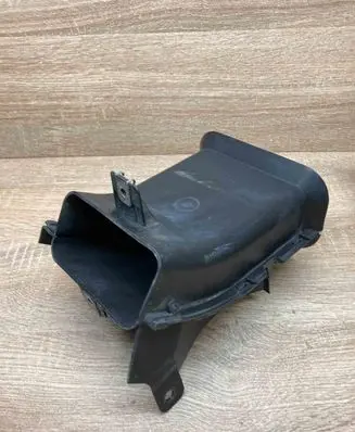 BMW 5 E60 E61 Air intake duct part 7203963 74850610
