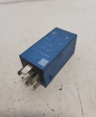 BMW 5 E60 E61 Other relay 1383417
