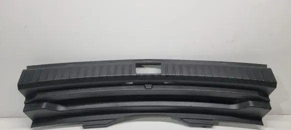 Skoda Karoq Tailgate/boot lid lock trim 575863459 5758634599B9