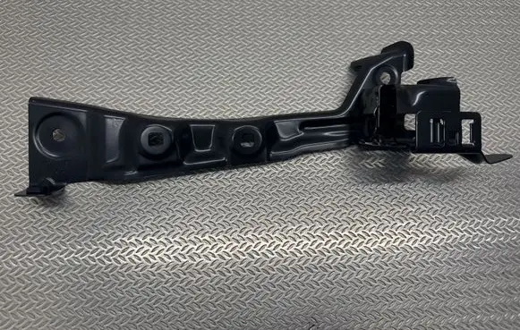 BMW 1 F40 Fender mounting bracket 7450378 41007450378