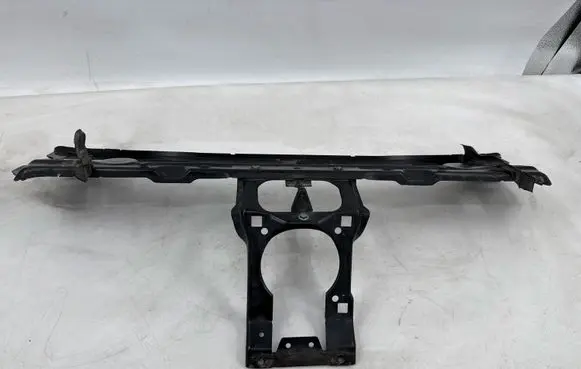 Mercedes-Benz E W211 Top upper radiator support slam panel