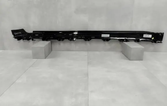 Foot area side trim