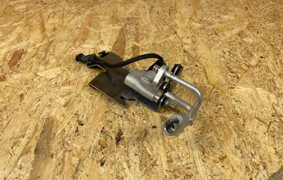 Citroen C4 III e-C4 Air conditioning (A/C) expansion valve T99089B T99615C