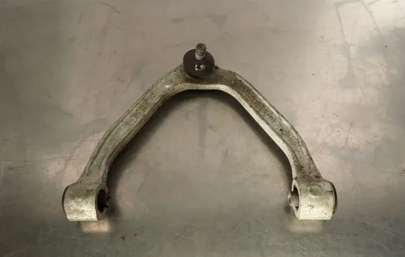 Infiniti M Front upper control arm/wishbone 