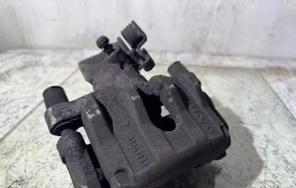 Volvo V40 Rear brake caliper 31341231