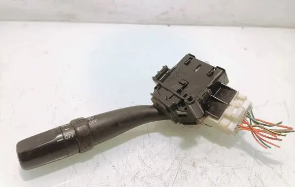 Toyota Avensis T250 Indicator stalk 173650