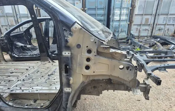 Peugeot Traveller Front quarter panel 