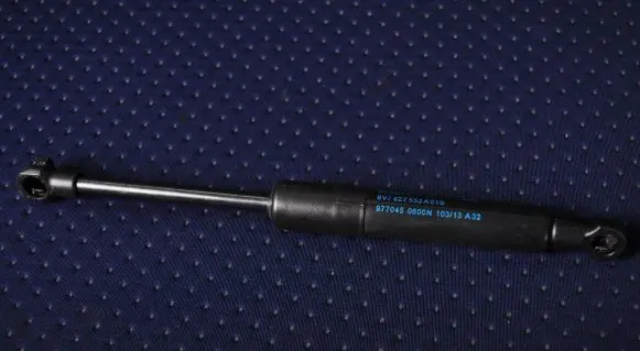 Audi A3 S3 8V Tailgate/trunk strut/damper 8V7827552A